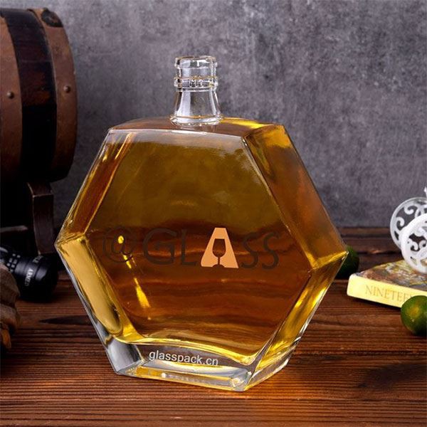 Decanter wiski mewah